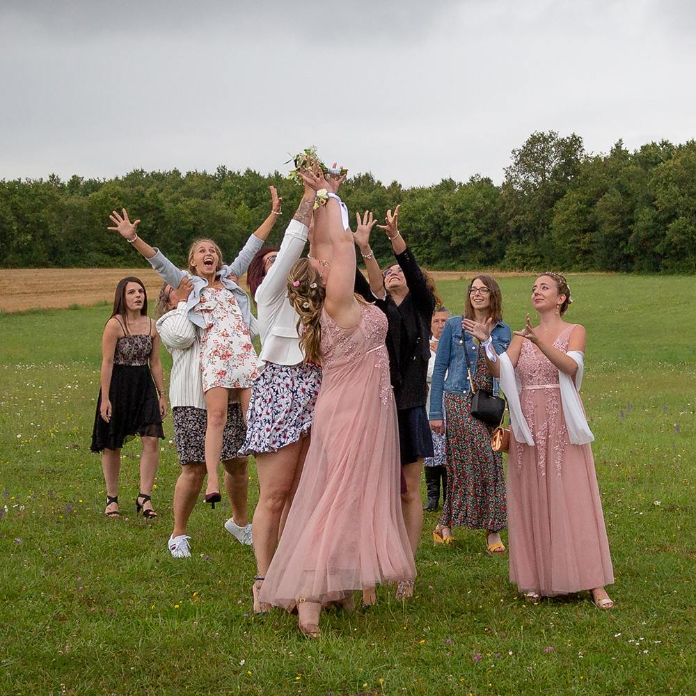 PHOTOGRAPHE ANGOULÊME CHARENTE CHAMPNIERS MARIAGE LE BOUQUET